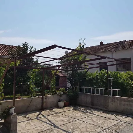 In Sv. Filip I Jakov 53799